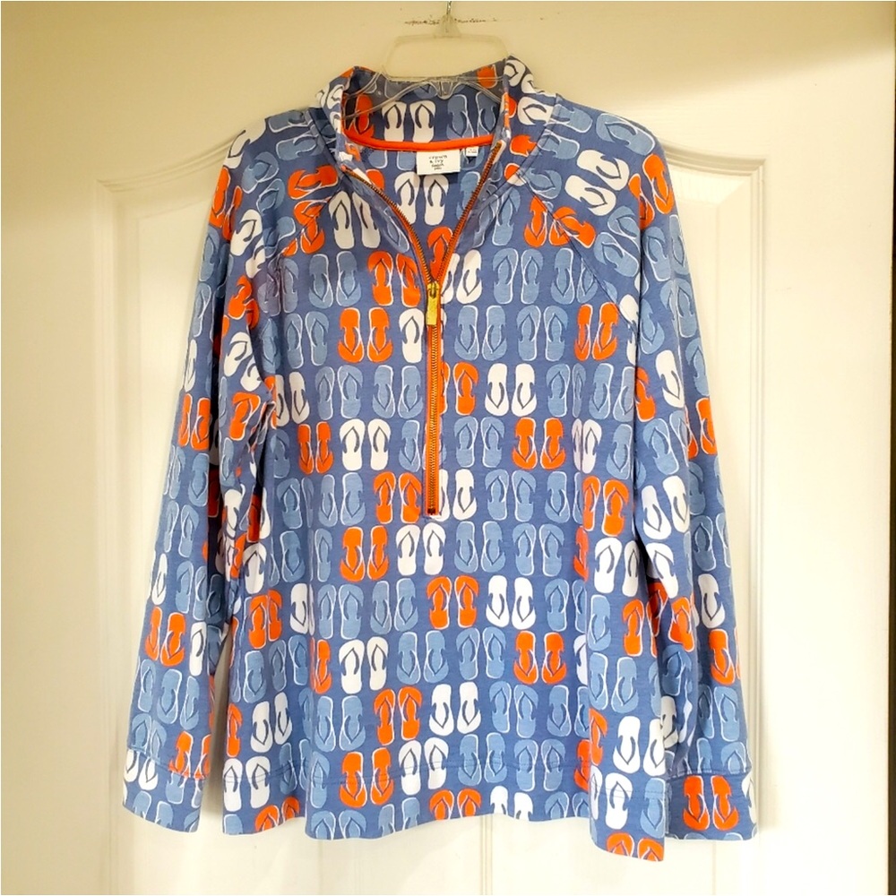 HOST PICK 🎉🎉CROWN & IVY Beach “Shore Thing” Flip Flop 1/2 zip pullover Size LP - Picture 2 of 8